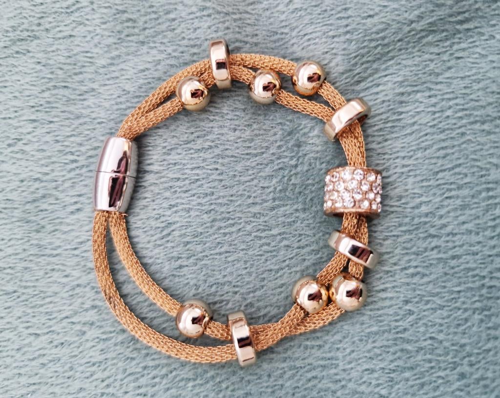 Zeer Mooie Armband met Magnetische Sluiting Nieuw!, Overige materialen, Overige kleuren, Nieuw, Ophalen of Verzenden