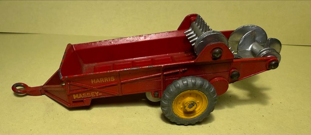 Dinky Toys Massey Harris Manure Spreader (321), Overige merken, Gebruikt, 1:32 tot 1:50, Overige typen
