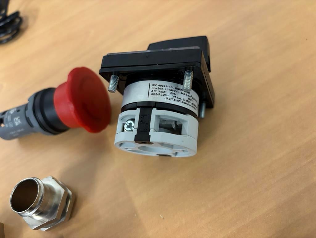 5A noodstop, 20A paneel schakelaar en diversen, Ophalen of Verzenden