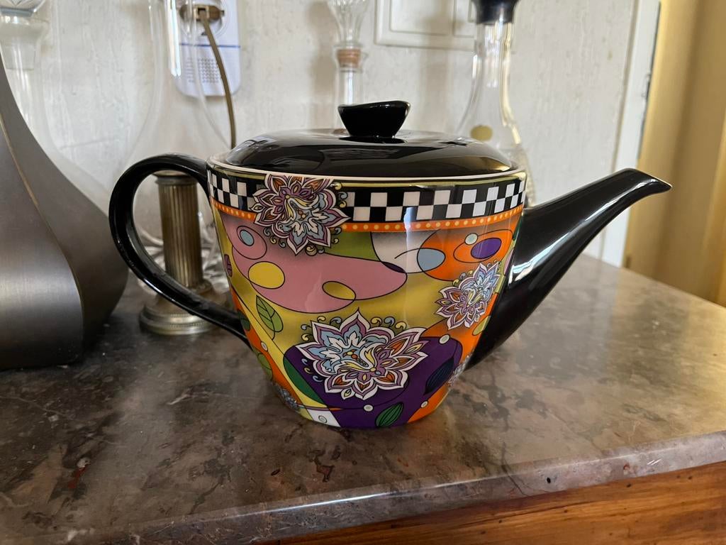 Jameson & Taylor theepot design, Verzenden