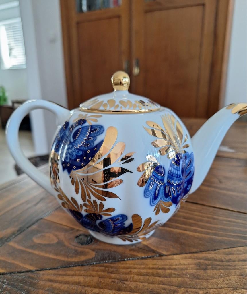 Lomonosov Porseleinen Theepot., Ophalen of Verzenden