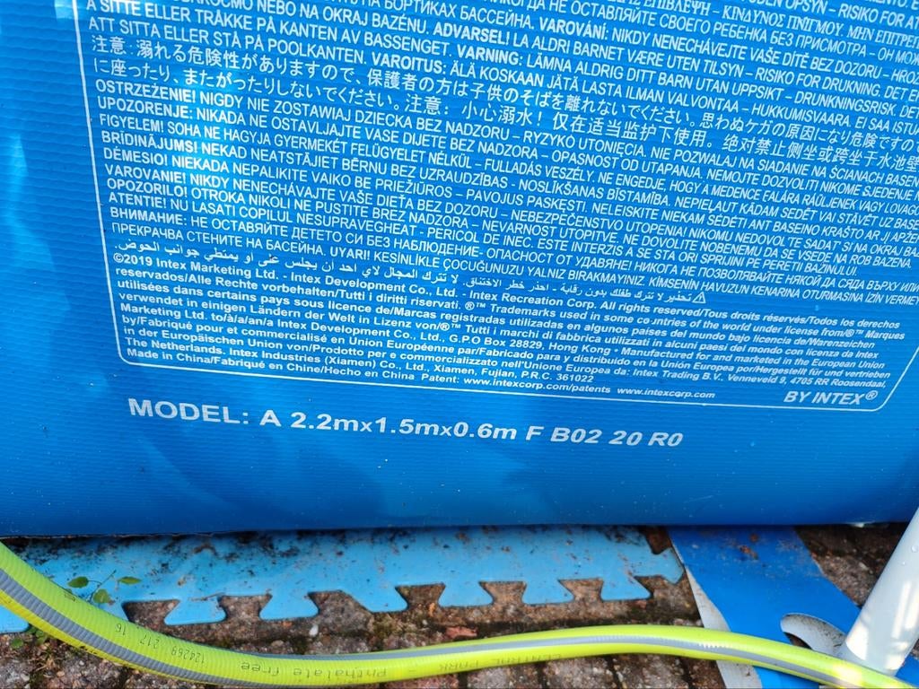 Intex zwembad - 2.2m x 1.5m x 0.6m, Ophalen, Gebruikt, Minder dan 80 cm, Minder dan 200 cm