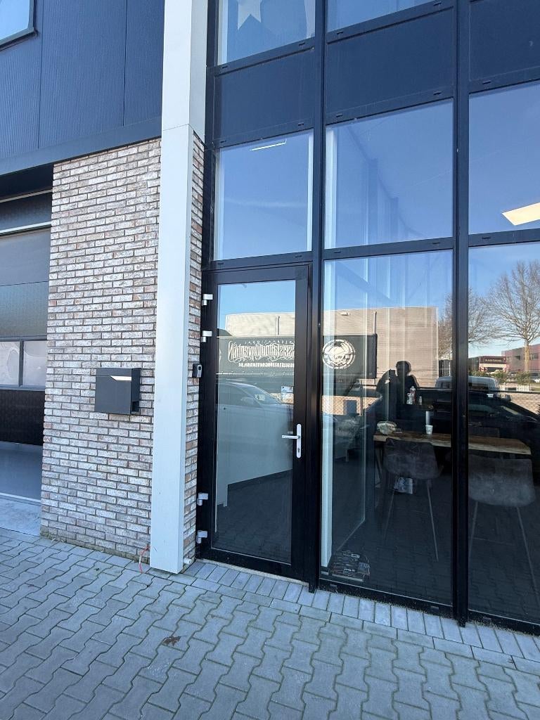 Kantoor 80m2 zeer luxe inrichting en afwerking 's Heerenberg, Zakelijke goederen, Bedrijfs Onroerend goed, 79 m², Huur, Kantoorruimte