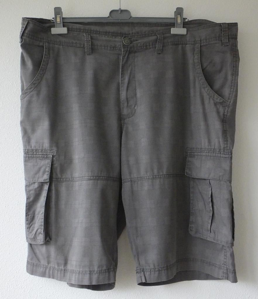 Grijs geruite korte broek, maat 60., Kleding | Heren, Grote Maten, Angelo Litrico, Ophalen of Verzenden, Zo goed als nieuw, Grijs