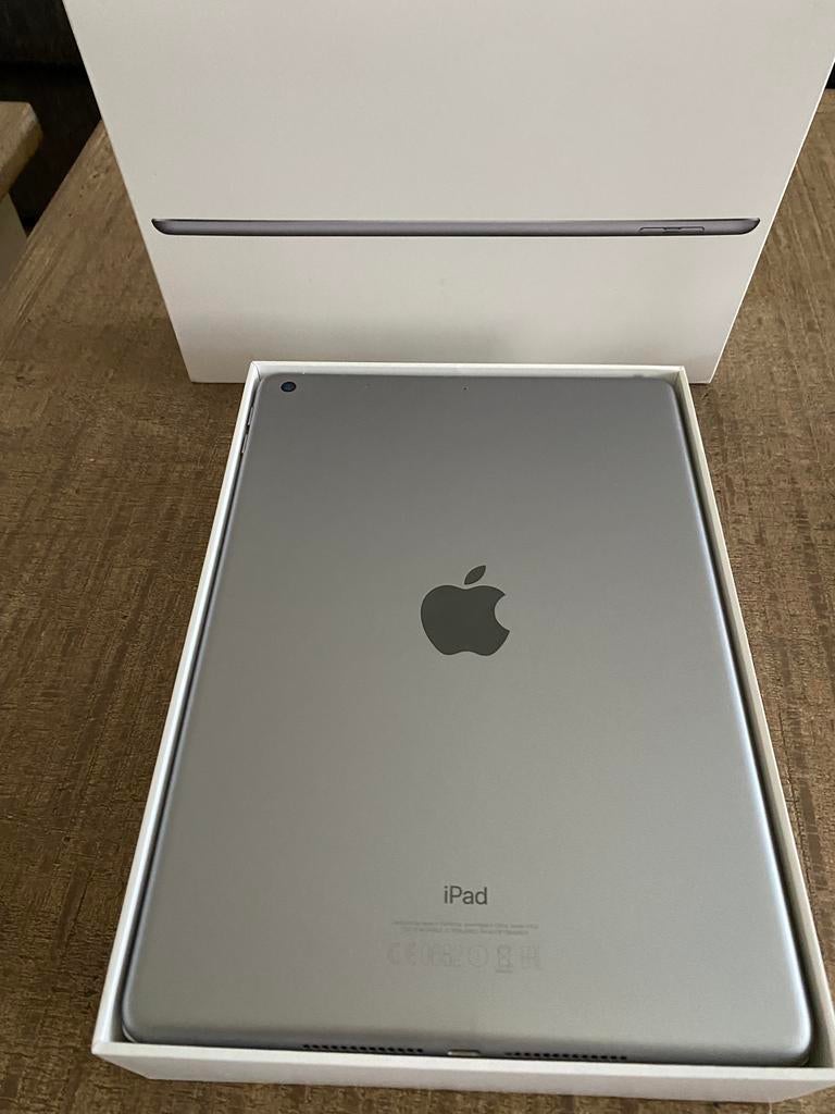 I pad 5e generatie, Computers en Software, Apple iPads, 10 inch, Gebruikt, 32 GB, Apple iPad