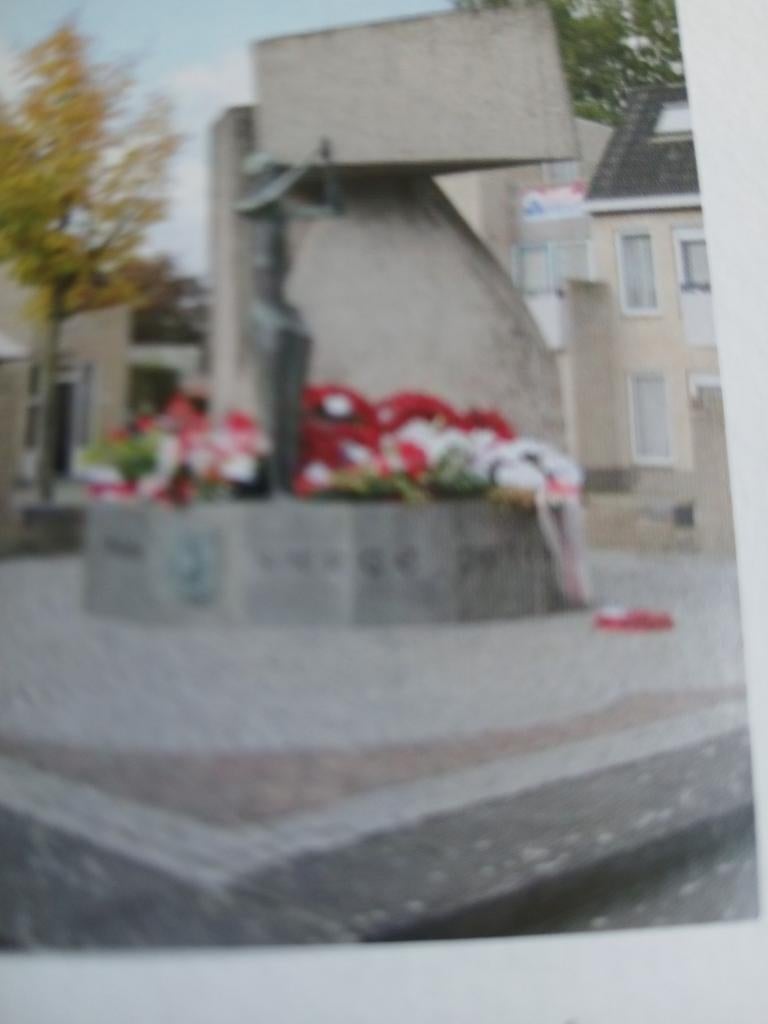 Boek, Ophalen of Verzenden, Nederland, Boek of Tijdschrift