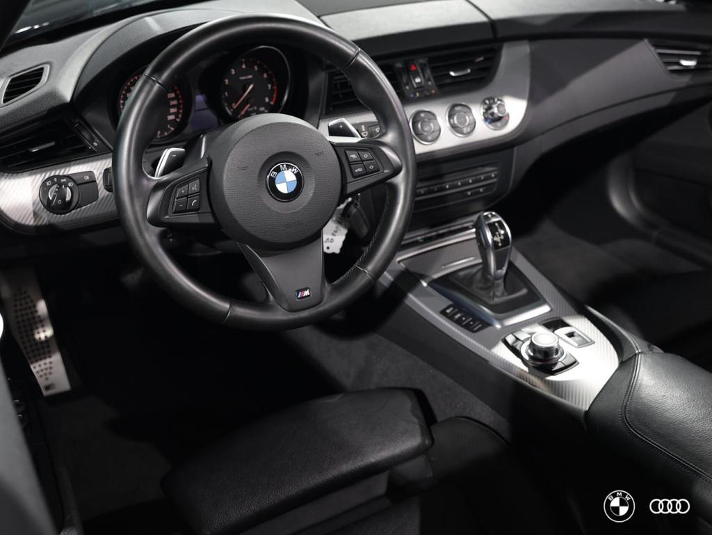 BMW Z4 28i M SPORT / HARDTOP / DEALER OH / ADAP. M CHASSIS /, Auto's, BMW, Automaat, 4 cilinders, Zwart, 2 stoelen