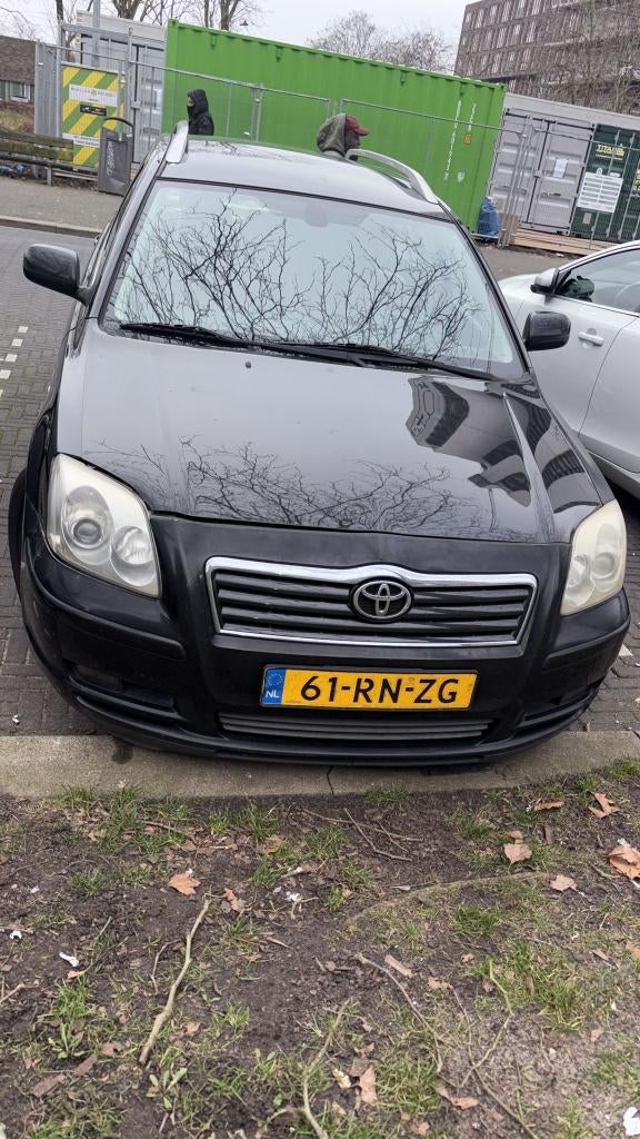 Toyota Avensis 2.0 16V Vvt-i WGN 2005 Zwart (Met APK), Auto's, Voorwielaandrijving, Avensis, 4 cilinders, Zwart