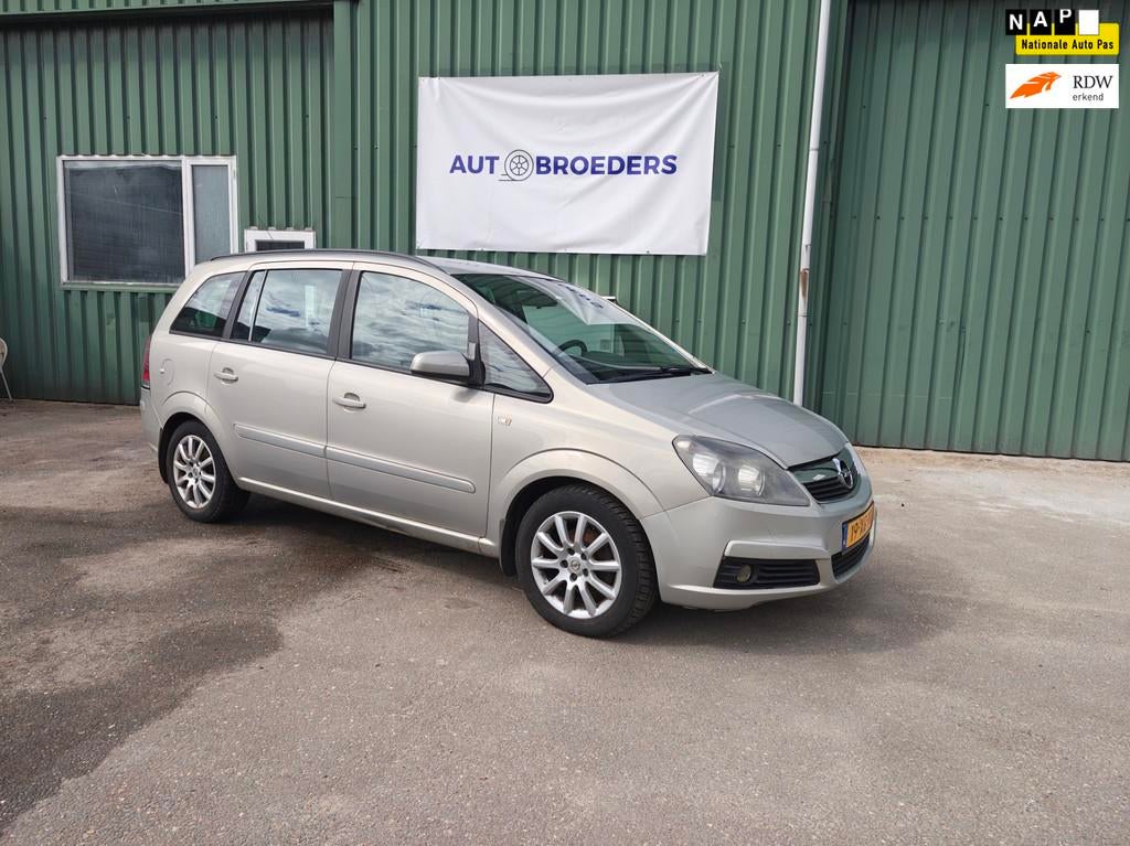 Opel Zafira 1.6 Temptation 7 PERSOONS - NIEUWE KOPPELING - T, Voorwielaandrijving, Gebruikt, 4 cilinders, 7 stoelen