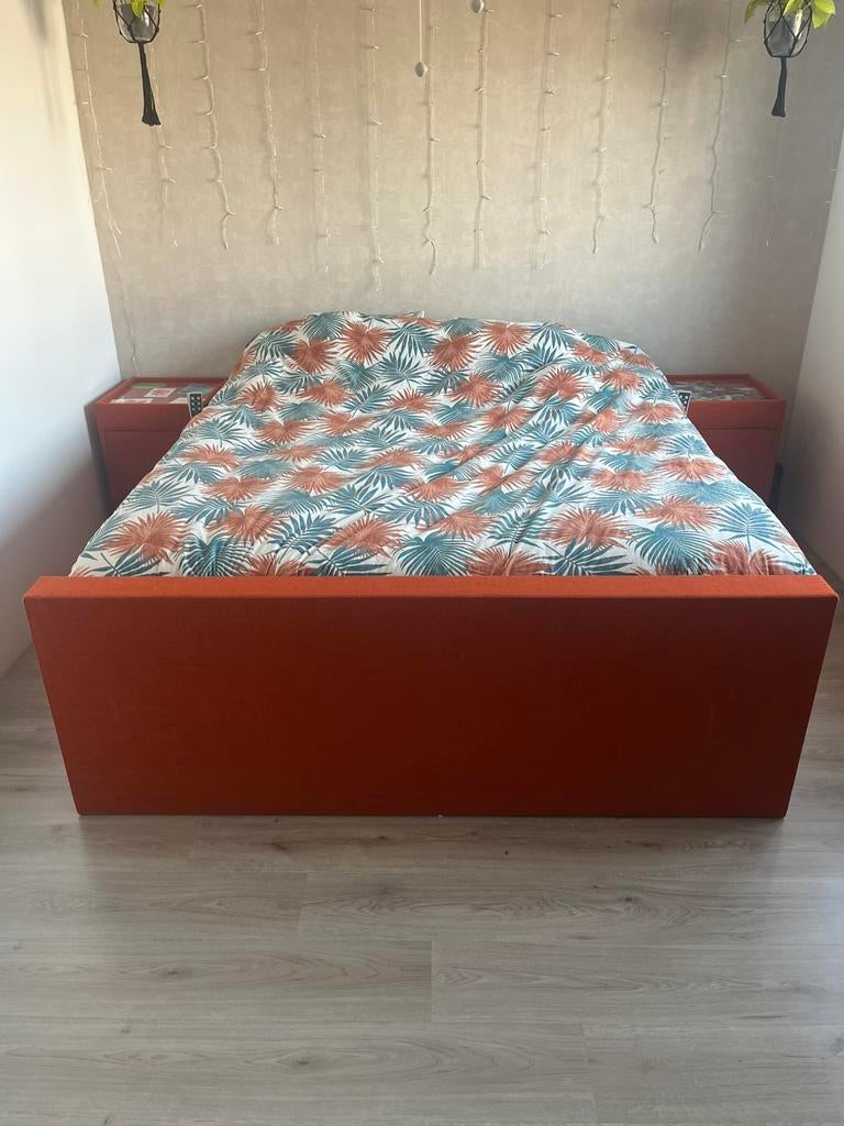 Luxe elektrische boxspring 180x200 incl. nachtkastjes, Huis en Inrichting, Slaapkamer | Complete slaapkamers, Ophalen of Verzenden