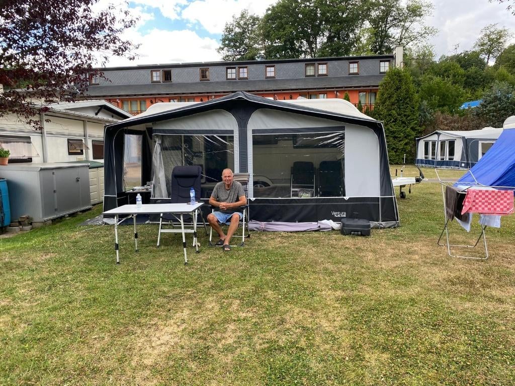 voortent, Ophalen, Zo goed als nieuw, Unico Ventura