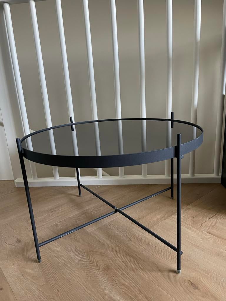 Zwarte Zuiver bijzettafel met glazen blad, Huis en Inrichting, Tafels | Bijzettafels, Ophalen, Minder dan 45 cm, Gebruikt, Rond