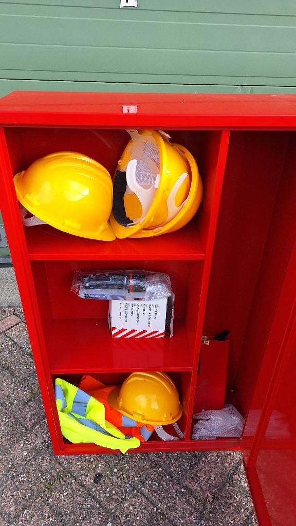 BHV Kast EHBO Kast, Ophalen, Gebruikt, Industriepark 2a 9351PA Leek, H.O.Albert Ale Slotema