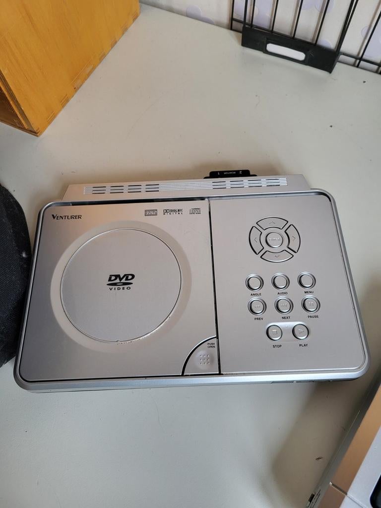 Venturer draagbare dvd-speler met twee schermen voor in de a, Ophalen