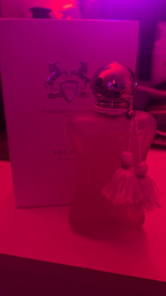 Parfums de marly Valaya 75ml, Sieraden, Tassen en Uiterlijk, Uiterlijk | Parfum, Ophalen of Verzenden, Zo goed als nieuw