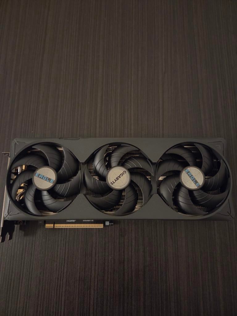 GIGABYTE GeForce RTX 5070 Ti EAGLE OC 16G, Computers en Software, Videokaarten, Overige soorten, Ophalen of Verzenden, Zo goed als nieuw