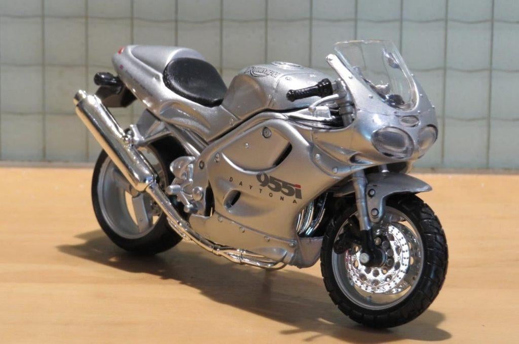 Triumph Daytona 955i 1:18 bburago, May Cheong Group France S.A.S., Nieuw, Ophalen of Verzenden, Motor