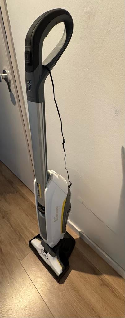 Kärcher FC 5i Cordless Premium Whiteharde vloerreinigerdweil, Witgoed en Apparatuur, Stofzuigers, Ophalen, Gebruikt, Reservoir