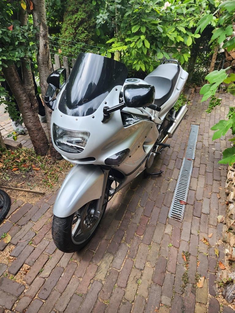 ZZR- 600 2005 , 25480km, Particulier