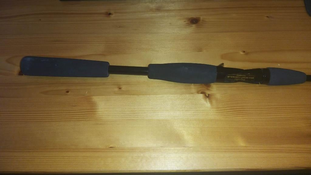 Shimano baitcaster carbon hengel CO-66MH 2,0m, Watersport en Boten, Hengelsport | Roofvissen, Ophalen, Zo goed als nieuw, Werphengel