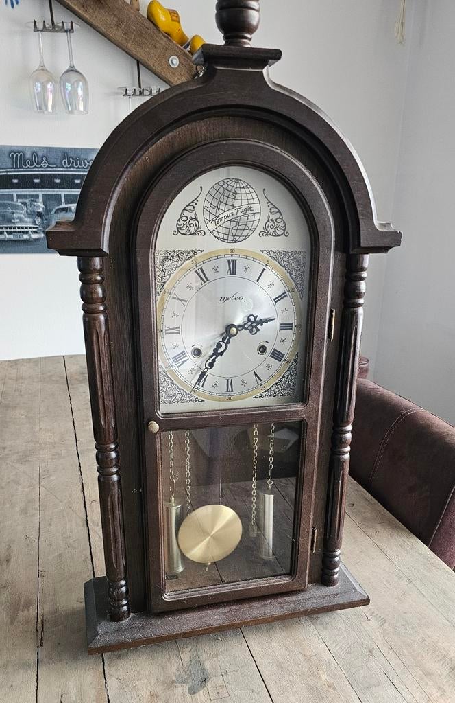 Houten tafelklok met slinger, Ophalen of Verzenden