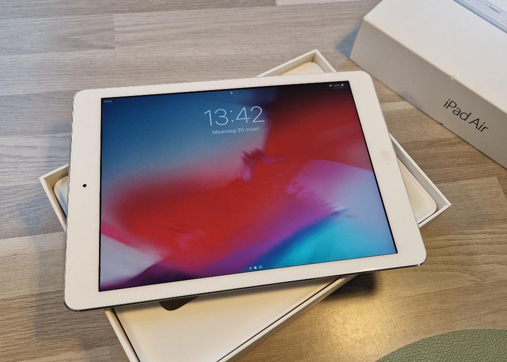Apple iPad Air, Computers en Software, Apple iPads, 10 inch, Apple iPad Air, Ophalen of Verzenden, Zo goed als nieuw