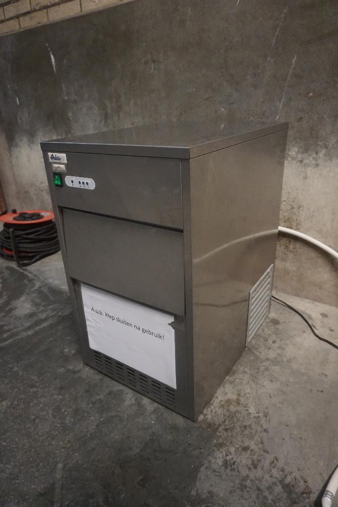 Arktic ijsblokjesmachine ijsmachine | holle blokjes, Ophalen, Gebruikt, Zelfvriezend