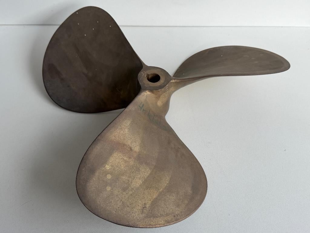 Bronzen schroef Vetus 3 19X L H, Watersport en Boten, Accessoires en Onderhoud, Ophalen of Verzenden, Gebruikt, Motor en Techniek