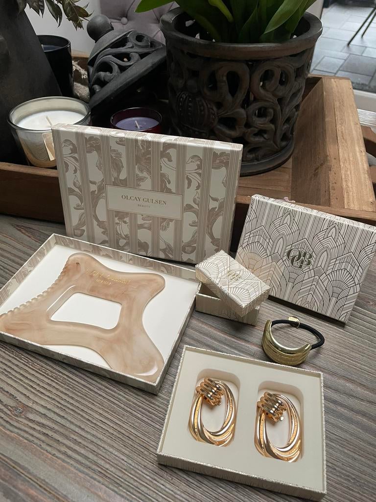 Olcay Gulsen exclusieve set, Ophalen of Verzenden, Nieuw, Gehele gezicht, Overige typen