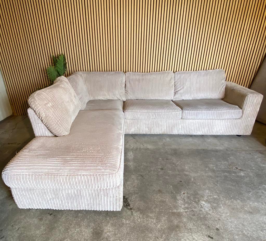 !!ACTIE!! GRATIS LEVERING, BEIGE RIBSTOF HOEKBANK, Huis en Inrichting, Banken | Bankstellen, 250 tot 300 cm, Hoekbank, Ophalen of Verzenden