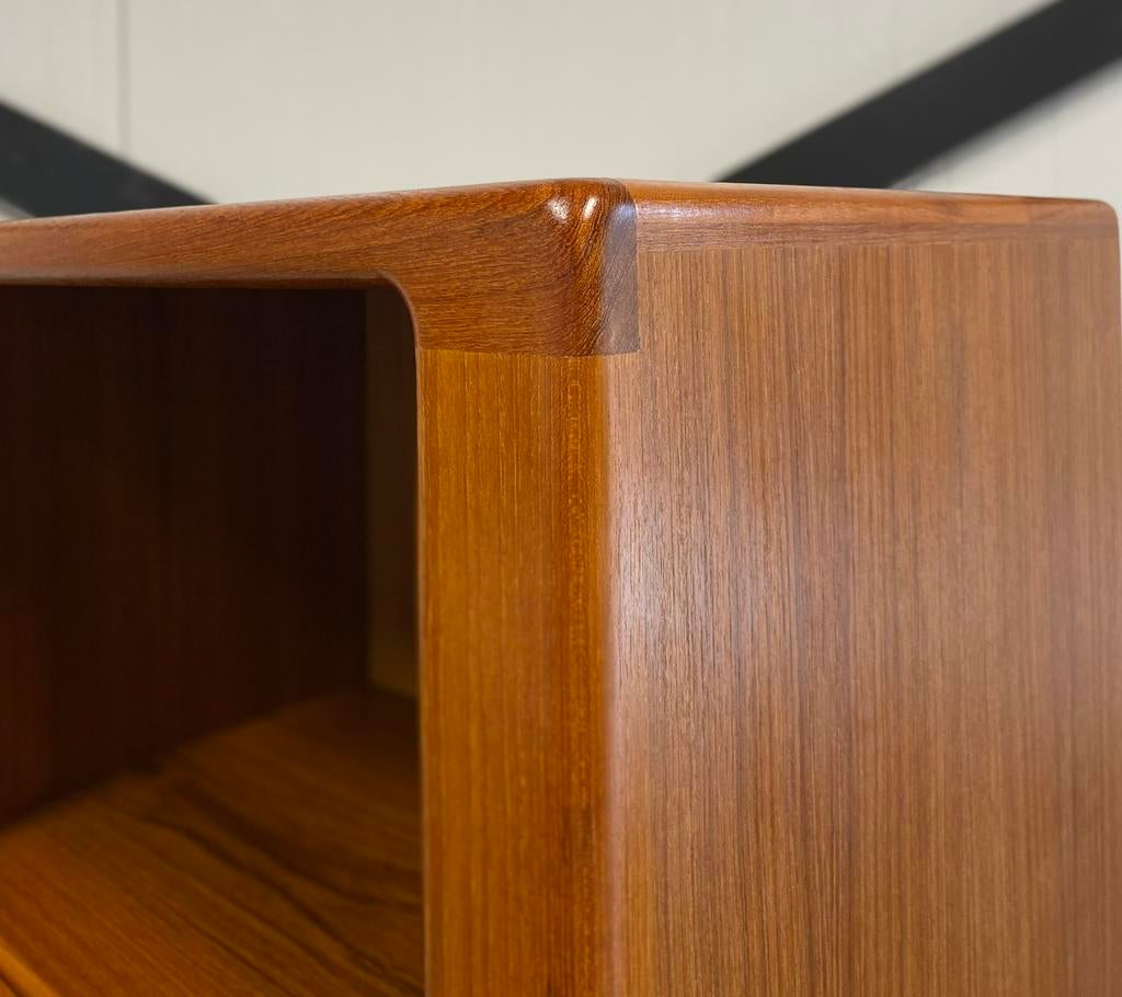 Vintage Silkeborg Vitrinekast Massief Teak Scandinavisch, Huis en Inrichting, Kasten | Vitrinekasten, Ophalen, Met deur(en), Glas