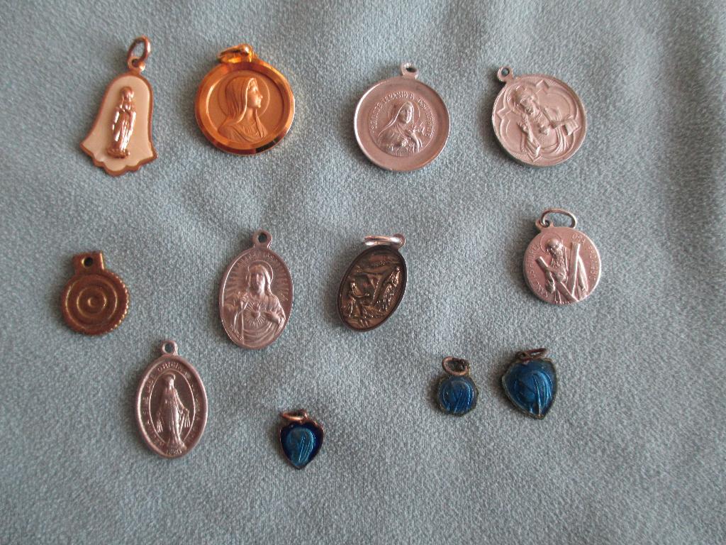 Enkele Heiligen hangers ( Rooms Katholiek )., Verzamelen, Ophalen of Verzenden, Gebruikt, Sieraad, Christendom | Katholiek