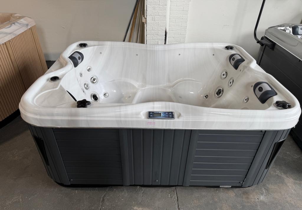 Jacuzzi 3-persoons Passion Renew incl. bezorging en garantie, Ophalen of Verzenden, Gebruikt, Overige typen