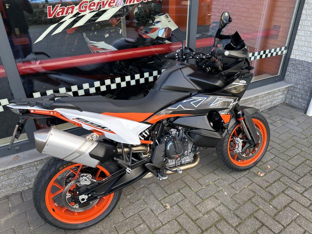 KTM 890 SMT 2025 - foto 3