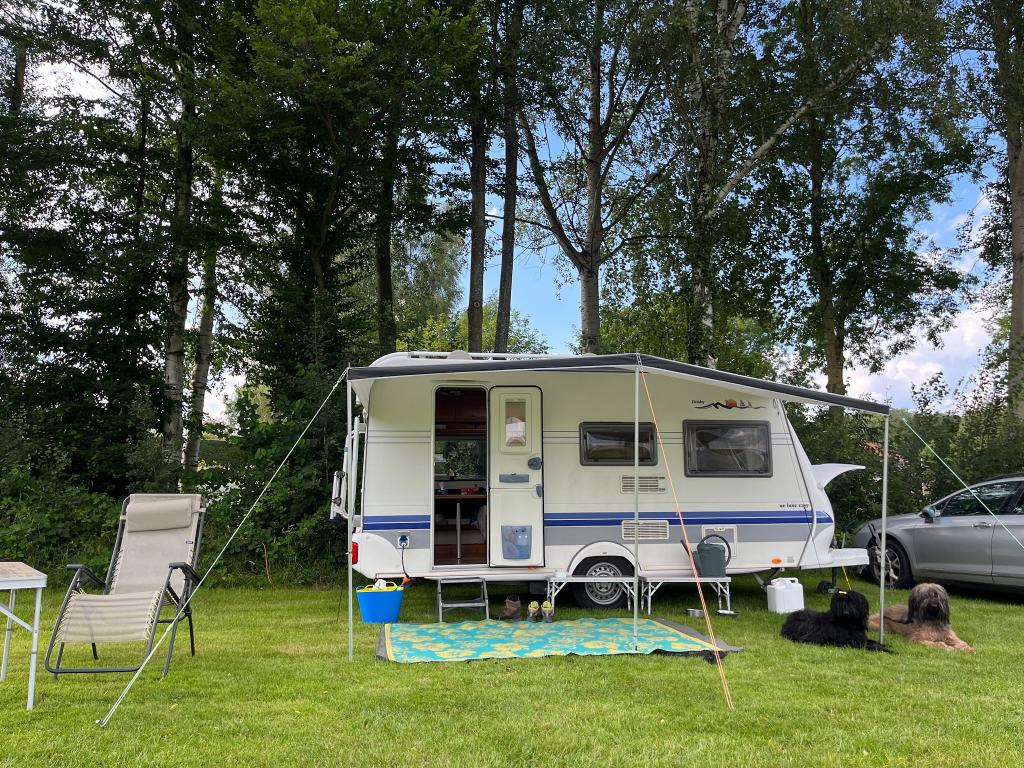 Caravan Hobby De Luxe Easy 440 SF, Hobby, Treinzit, Particulier, Tot en met 4