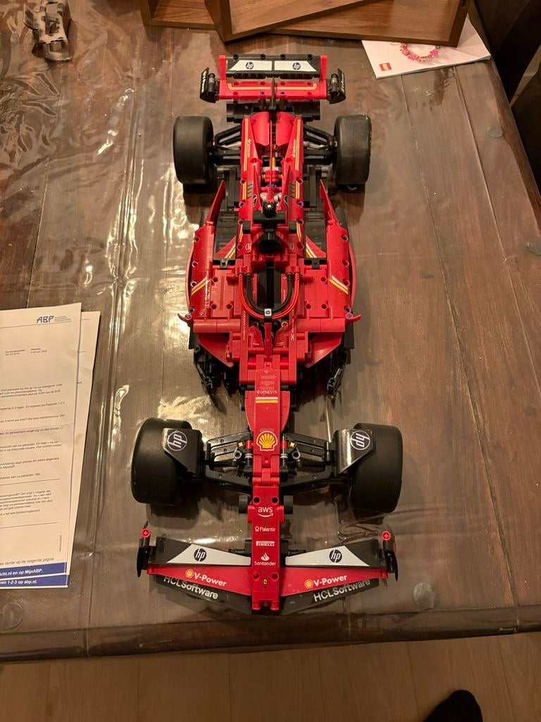 Lego formule 1 ferrari, Hobby en Vrije tijd, Modelbouw | Radiografisch | Auto's, Ophalen of Verzenden, Zo goed als nieuw, Overige schalen