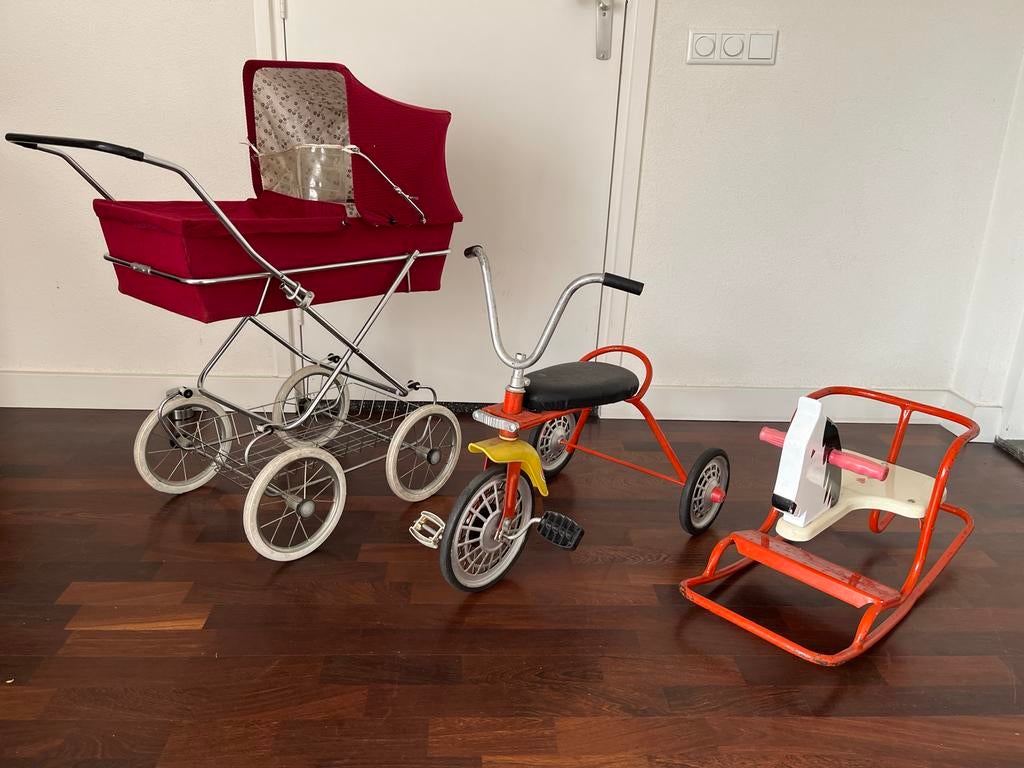 Poppenwagen, driewieler en hobbelpaard, Ophalen, Gebruikt, Jongen of Meisje
