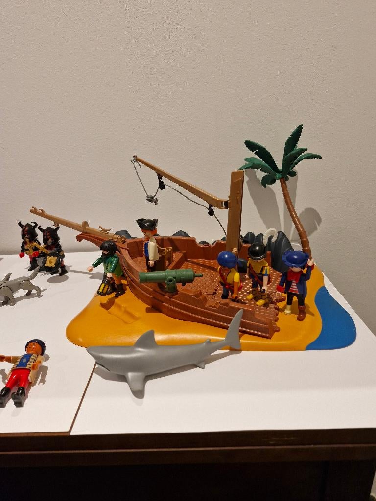 playmobil 4136/4292 pirateneiland met schipbreuk, Ophalen, Zo goed als nieuw, Complete set