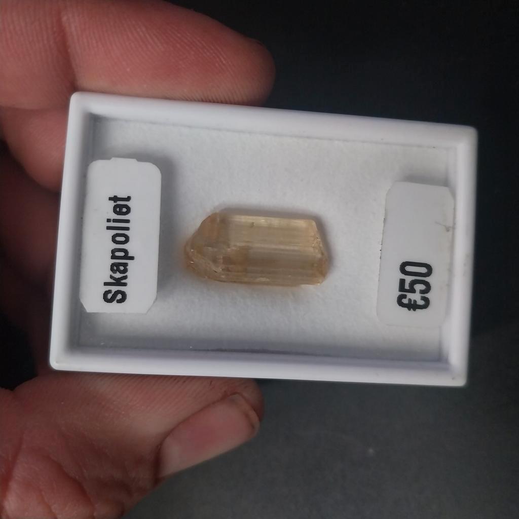 Groot skapoliet kristal, Ophalen of Verzenden