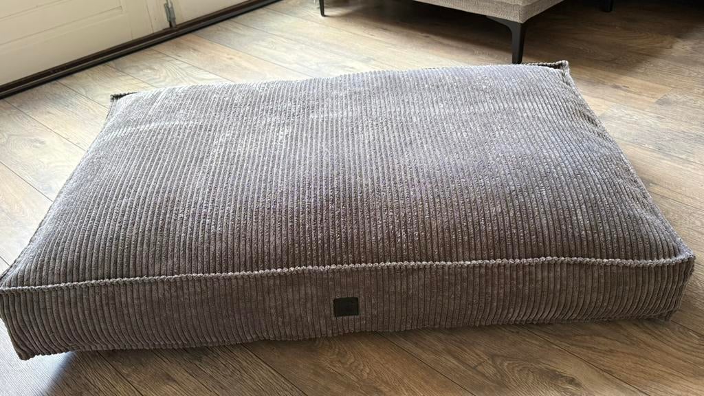 Designed by Lotte - Hondenkussen - donkergrijs 120x80x15, Ophalen, Zo goed als nieuw, Stof