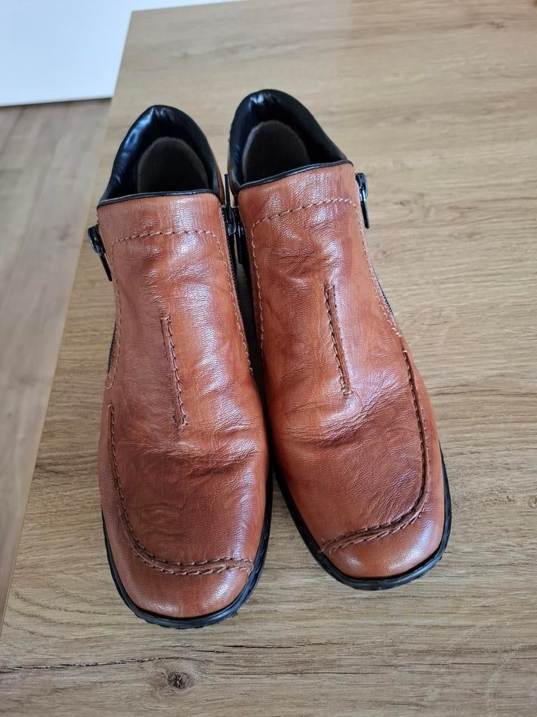 Mooie Rieker damesschoenen maat 40 - Comfortabel en stijlvol, Bruin, Instappers, Ophalen of Verzenden, Gedragen