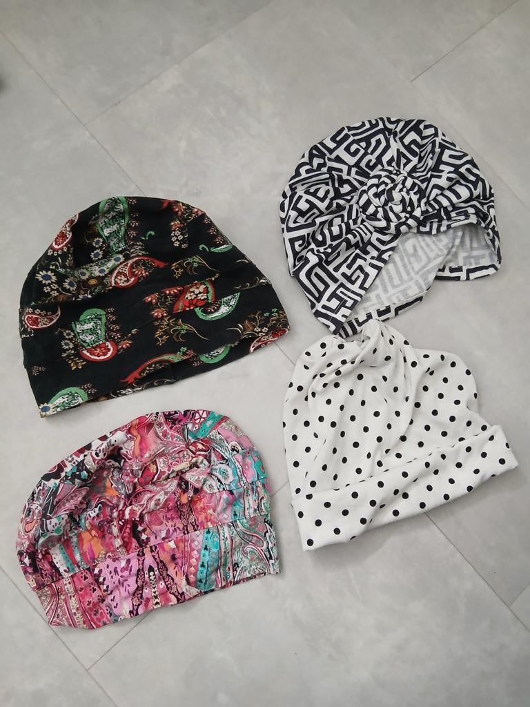 Muts chemo mutsjes 4 x voor maar 1,-, Kleding | Dames, Mutsen, Sjaals en Handschoenen, Onbekend, Ophalen, Muts