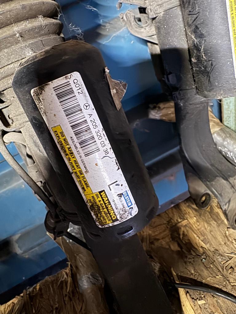 Airmatic schokbreker W205 C Klasse 4 Matic Links A2053200338, Niet ingevuld, Gebruikt, Mercedes-Benz, Niet ingevuld