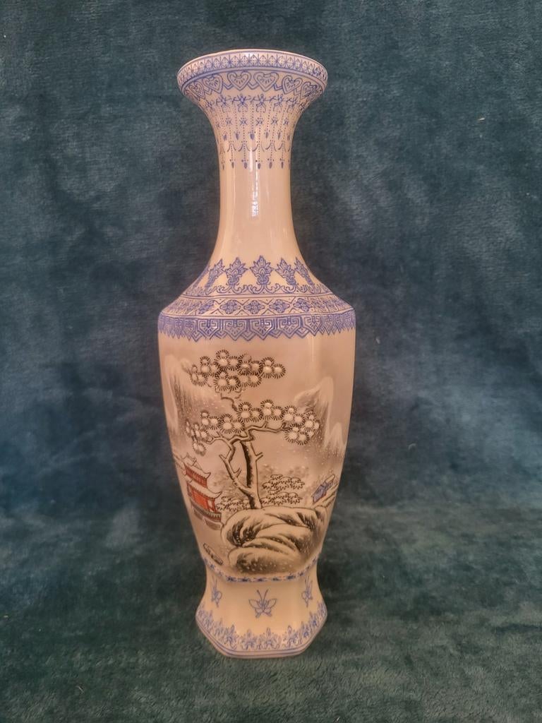 Chinese Porseleinen Vaas (eierporselein), Antiek en Kunst, Antiek | Vazen, Ophalen