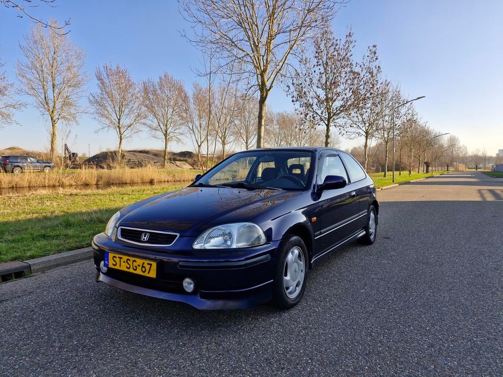 Honda Civic 1.4i met orgineel Sportpakket !, Auto's, Honda, Voorwielaandrijving, 31 €/maand, 1396 cc, Origineel Nederlands