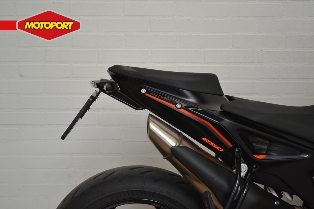 KTM 890 Duke (bj 2021) - foto 2