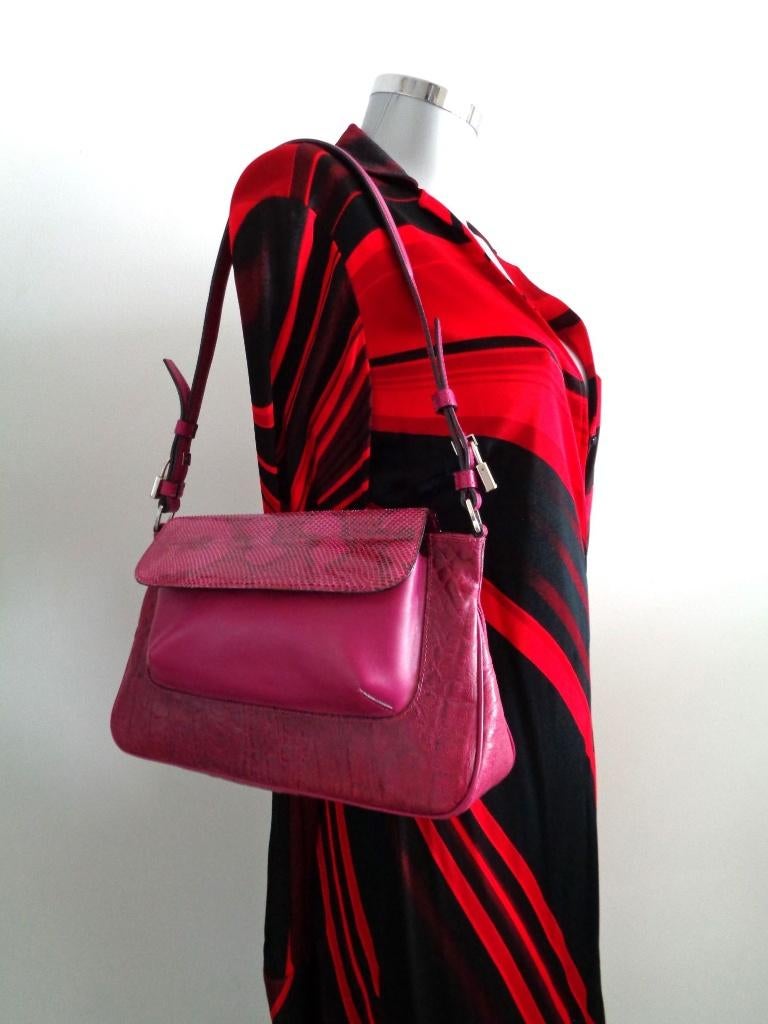 VERSACE tas, hoogste lijn, nieuw en 100% origineel., Ophalen of Verzenden, Nieuw, Paars, Schoudertasje