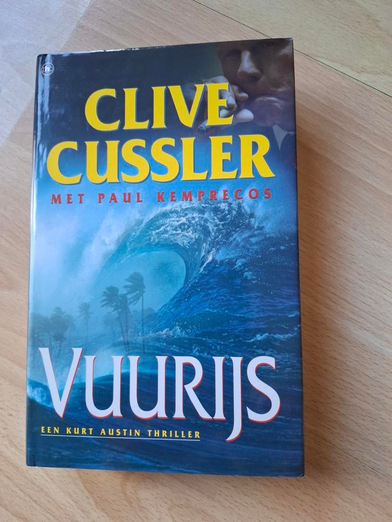 Clive Cussler Vuurijs, Ophalen of Verzenden, Zo goed als nieuw