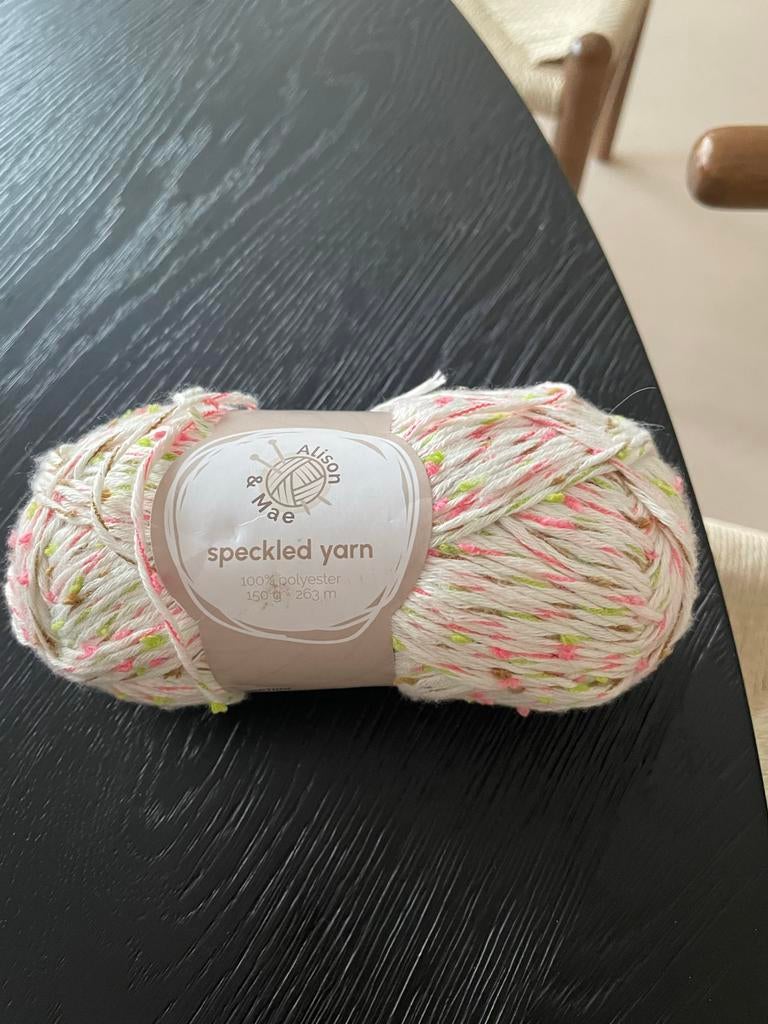 Gevraagd: Alison & Mae Speckled Yarn (1 bol), Hobby en Vrije tijd, Breien en Haken, Ophalen of Verzenden, Zo goed als nieuw, Breien of Haken