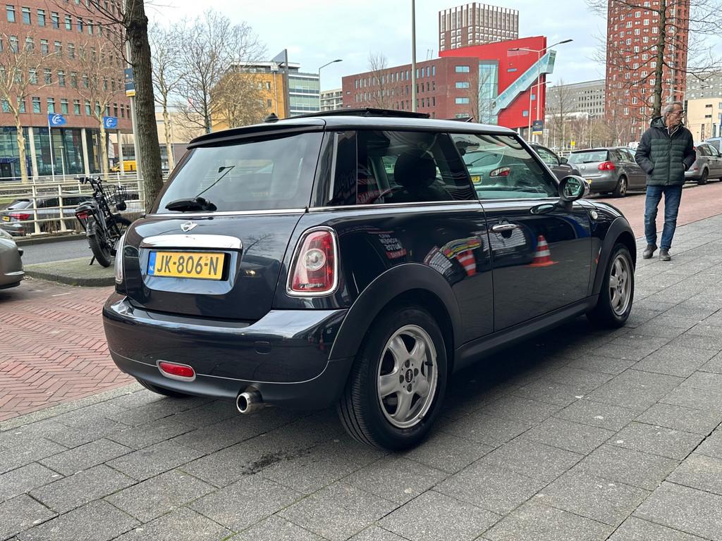 Mini Mini 1.6 Cooper Pepper Clima Pano, Voorwielaandrijving, Stof, Gebruikt, 750 kg